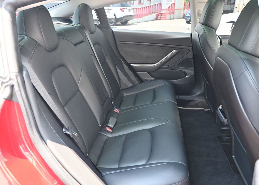 2020 Tesla Model 3 Long Range photo 11