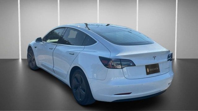 2020 Tesla Model 3 Long Range AWD - 23061314 - 9