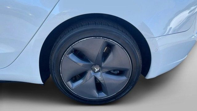 2020 Tesla Model 3 Long Range AWD - 23061314 - 10