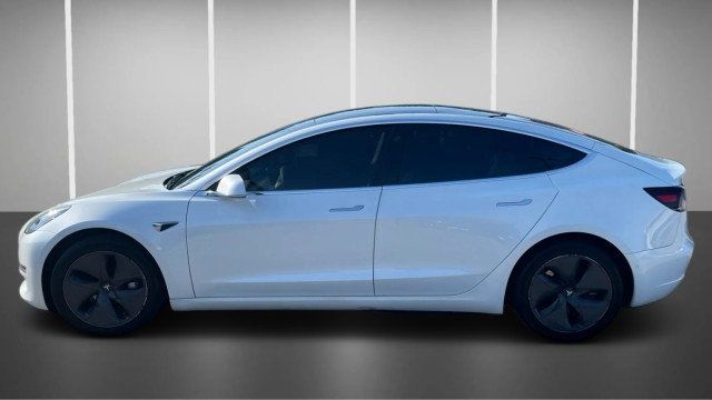 2020 Tesla Model 3 Long Range AWD - 23061314 - 11
