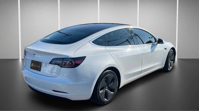 2020 Tesla Model 3 Long Range AWD - 23061314 - 4