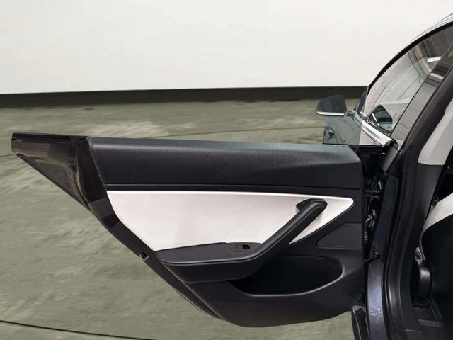 2020 Tesla Model 3 Long Range AWD - 23050437 - 15