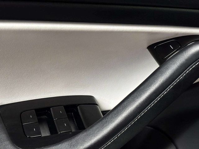 2020 Tesla Model 3 Long Range AWD - 23050437 - 26