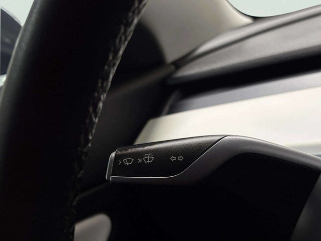 2020 Tesla Model 3 Long Range AWD - 23050437 - 29