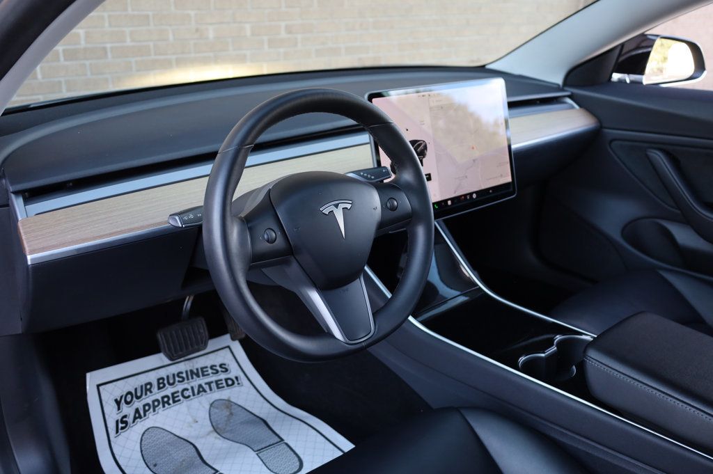 2020 Tesla Model 3 Long Range photo 11