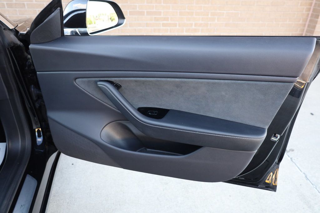 2020 Tesla Model 3 Long Range photo 21