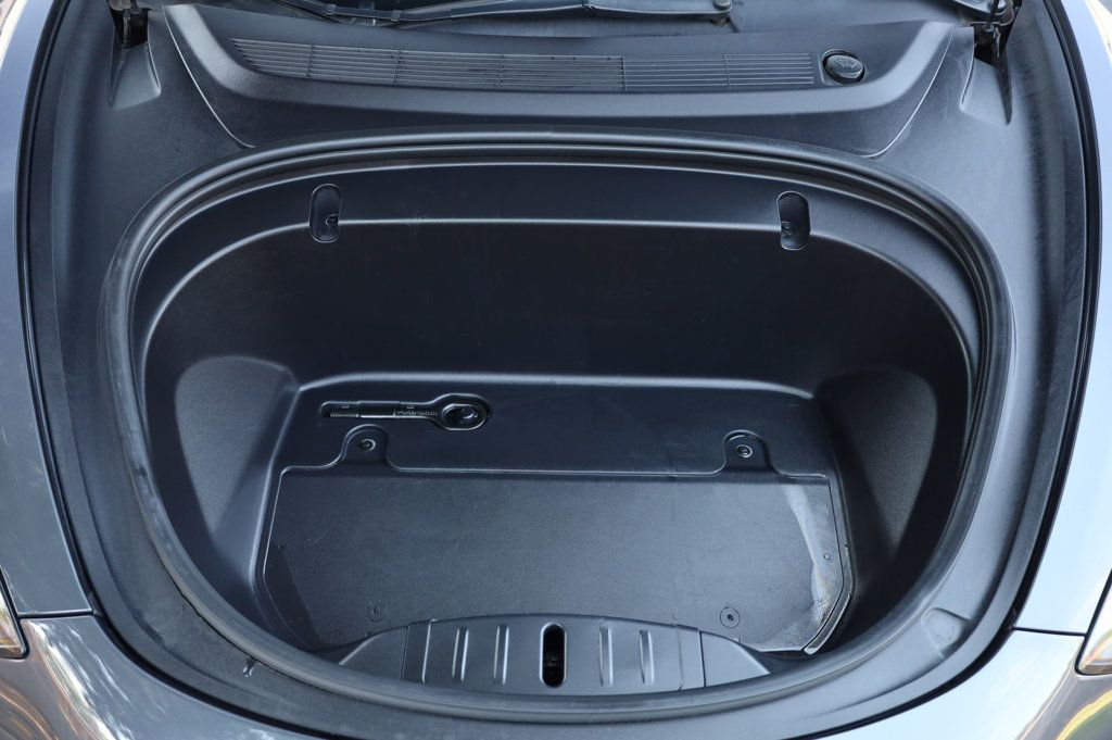 2020 Tesla Model 3 Long Range photo 10