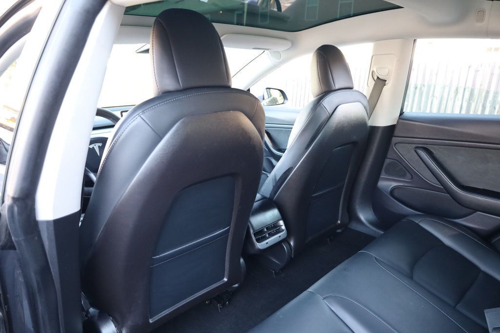 2020 Tesla Model 3 Long Range photo 18