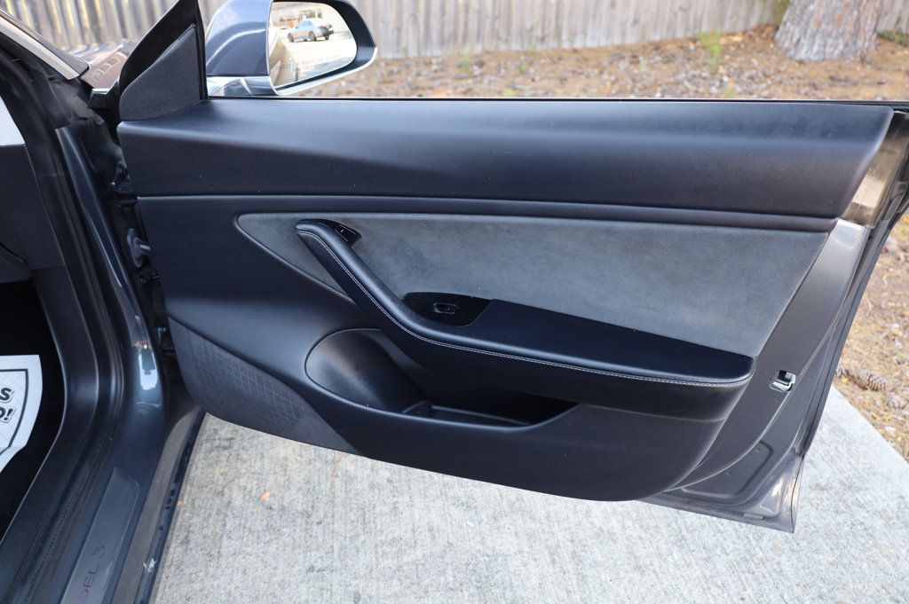 2020 Tesla Model 3 Long Range photo 25