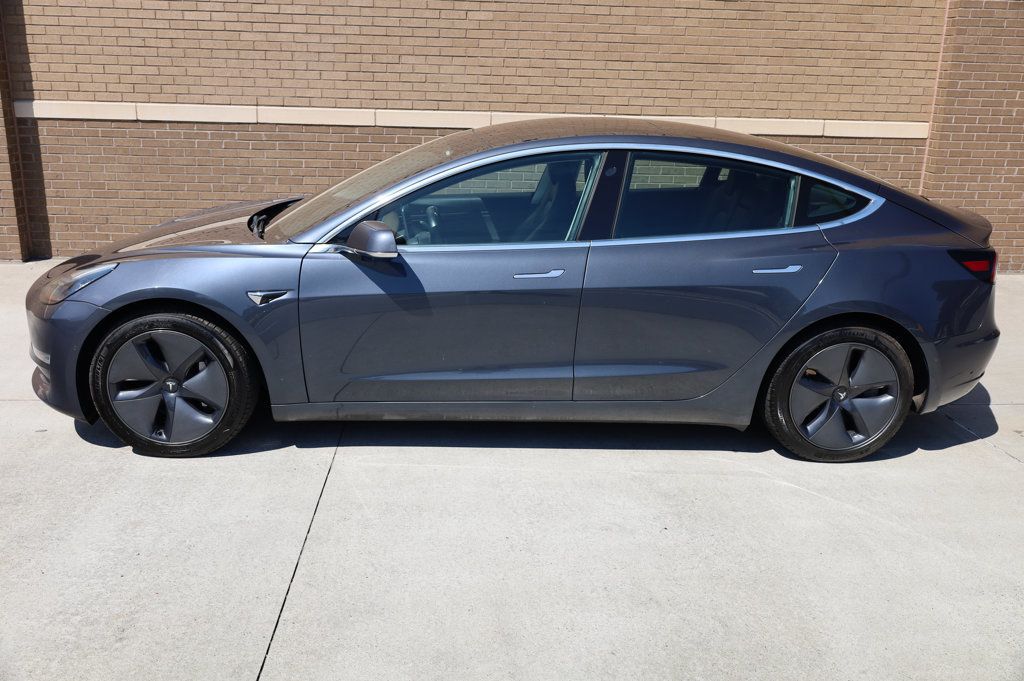 2020 Tesla Model 3 Long Range photo 3