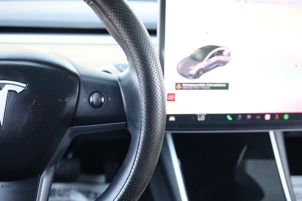 2020 Tesla Model 3 Long Range photo 32