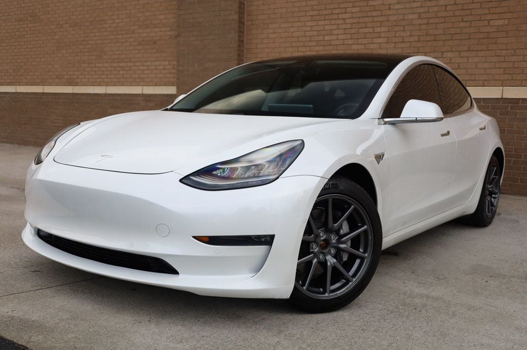 2020 Tesla Model 3 Long Range photo 4