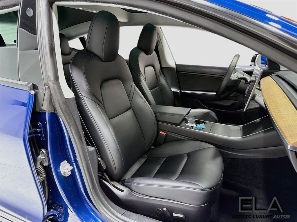 2020 Tesla Model 3 Long Range AWD - 23070346 - 30