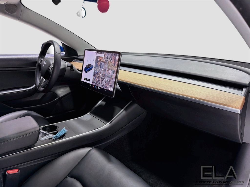 2020 Tesla Model 3 Long Range AWD - 23070346 - 35
