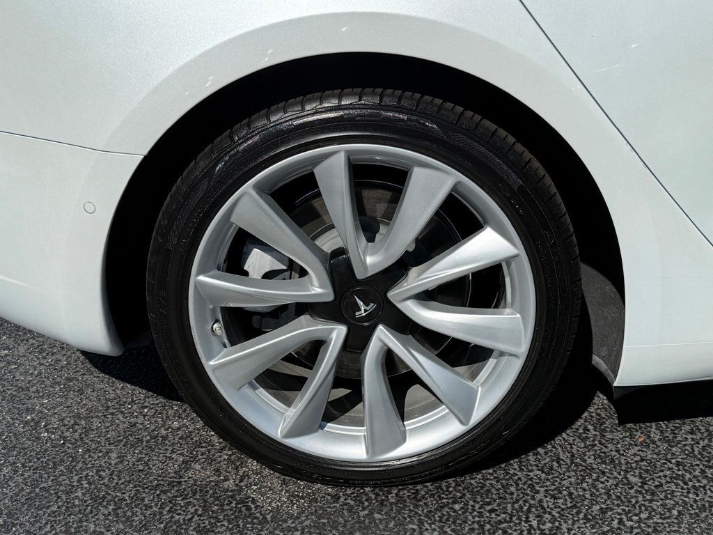 2020 Tesla Model 3 Long Range AWD - 22931719 - 32