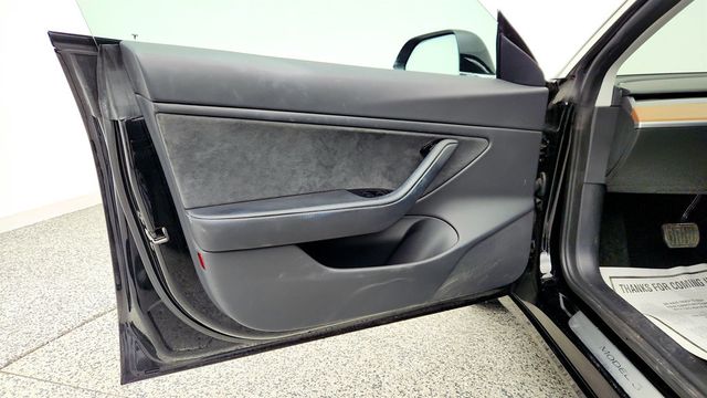 2020 Tesla Model 3 Long Range AWD w/ 19'' Wheels & Roof Rack - 23011552 - 10