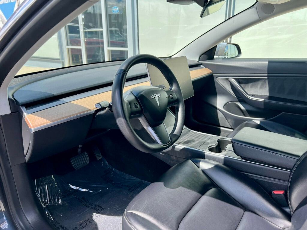 2020 Tesla Model 3 Performance photo 9