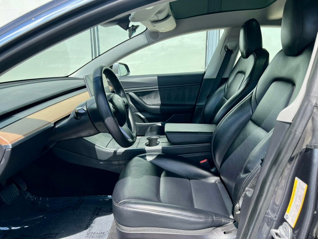 2020 Tesla Model 3 Performance photo 10