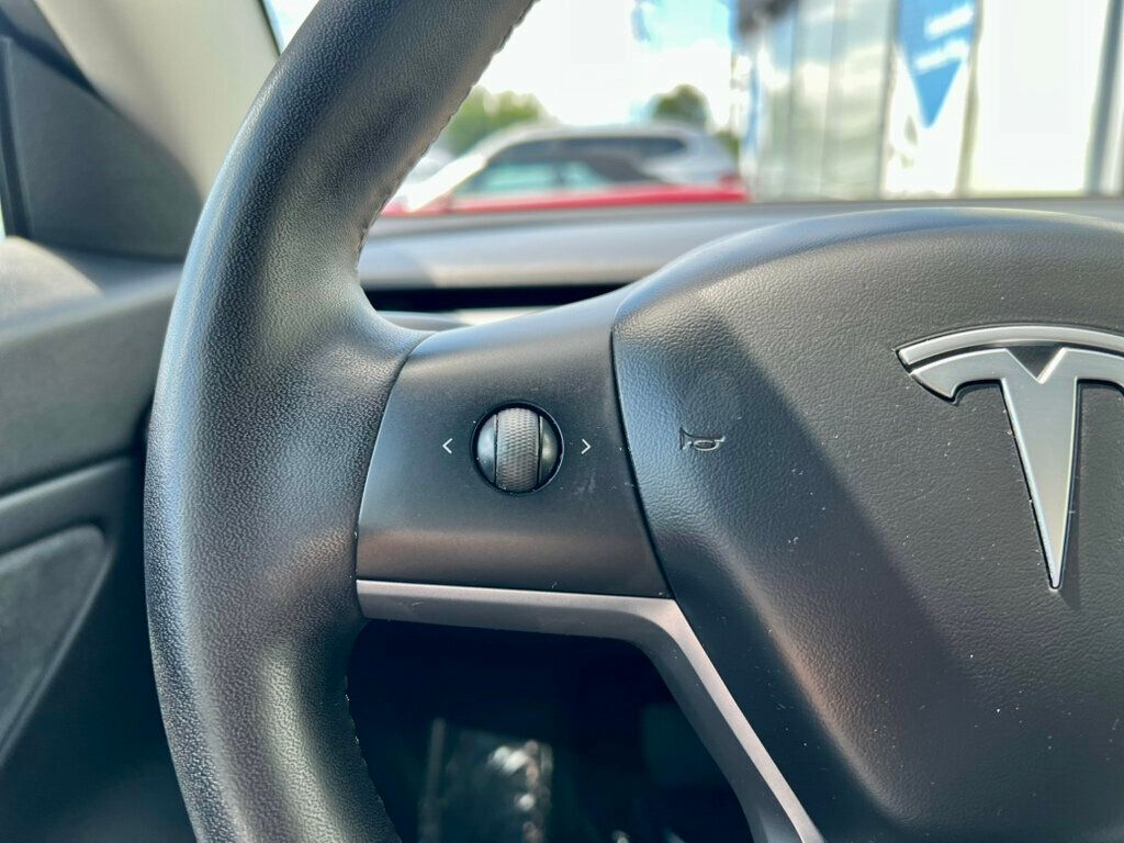 2020 Tesla Model 3 Performance photo 13