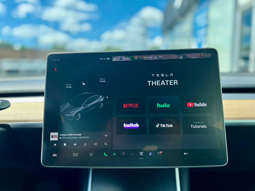 2020 Tesla Model 3 Performance photo 17