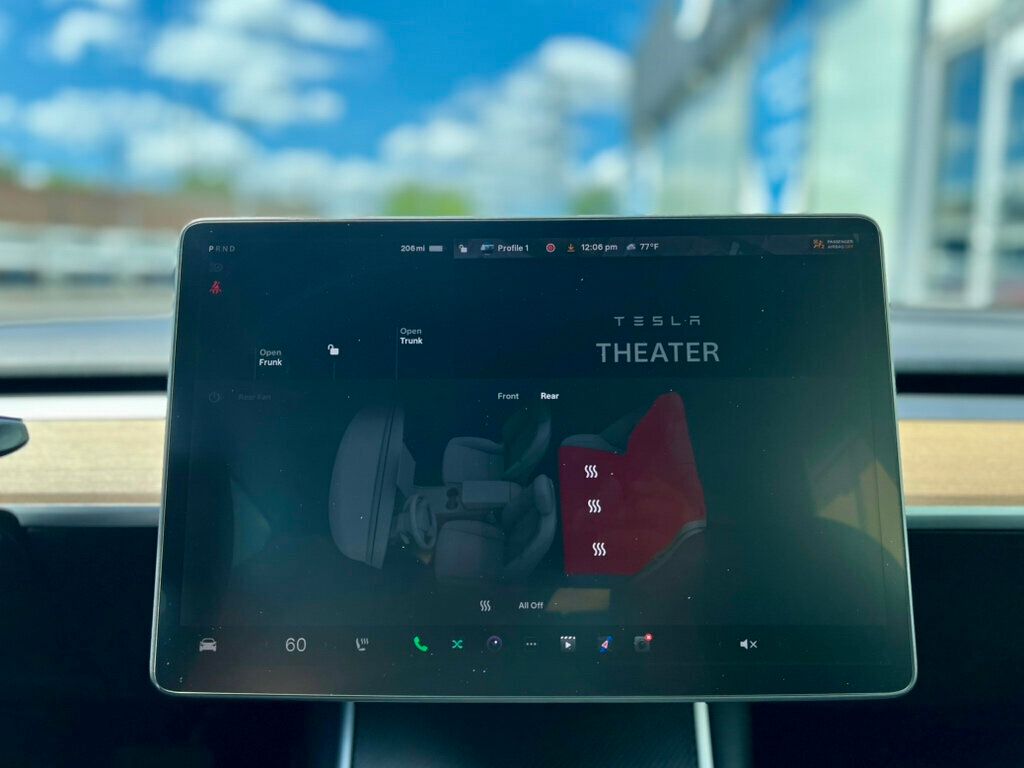 2020 Tesla Model 3 Performance photo 19
