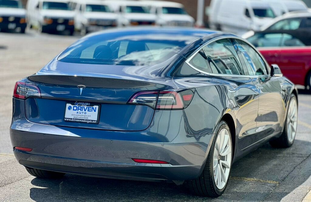 2020 Tesla Model 3 Performance photo 28