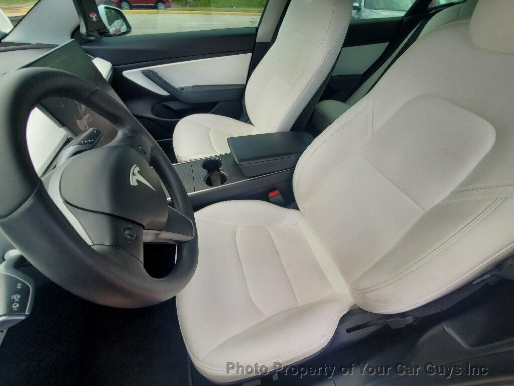 2020 Tesla Model 3 Performance photo 13