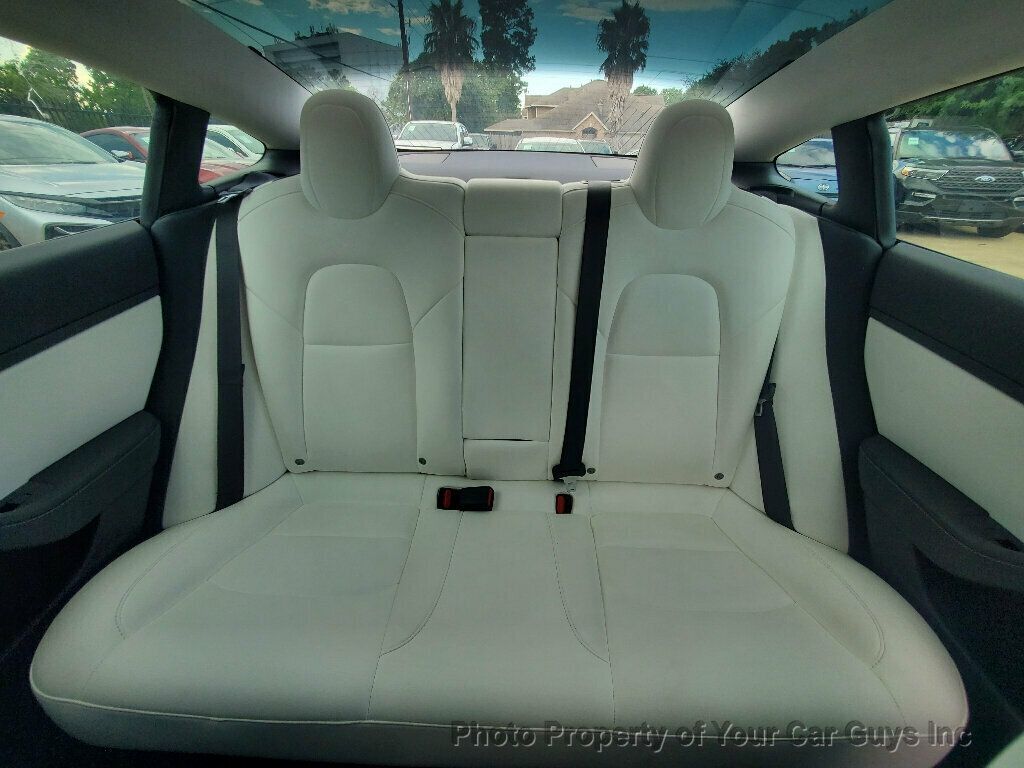 2020 Tesla Model 3 Performance photo 15