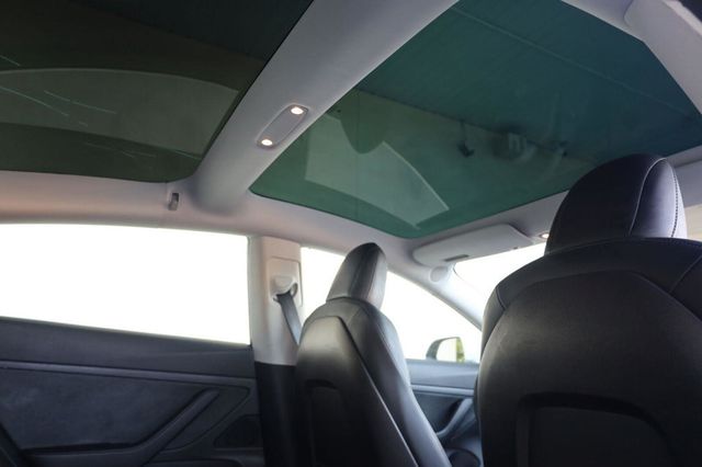 2020 Tesla Model 3 Standard Range Plus - 23069691 - 21