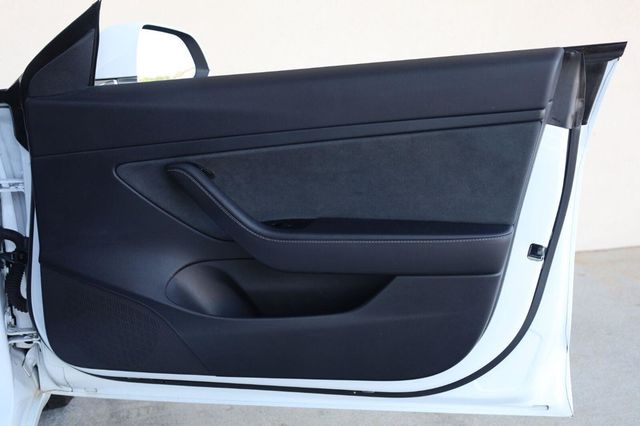2020 Tesla Model 3 Standard Range Plus - 23069691 - 22