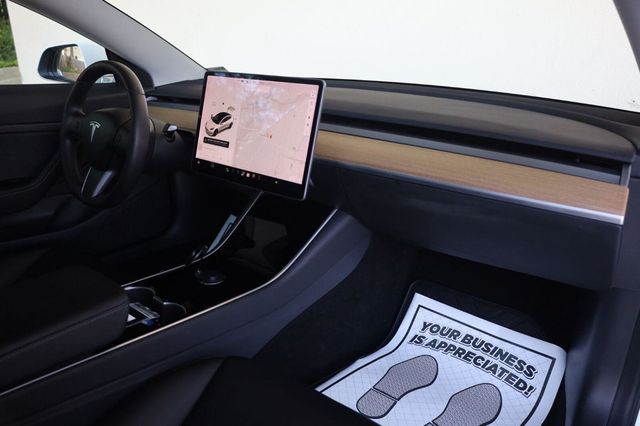 2020 Tesla Model 3 Standard Range Plus - 23069691 - 25