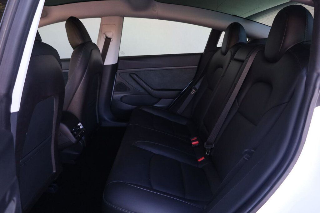 Tesla Model 3 photo 20