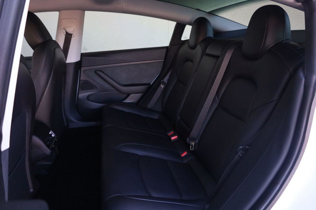 Tesla Model 3 photo 21