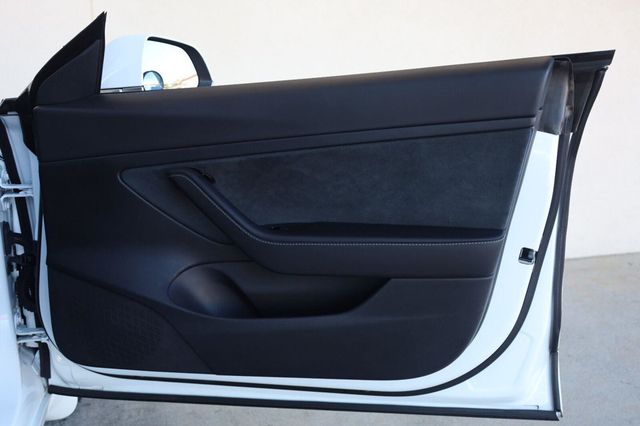 2020 Tesla Model 3 Standard Range Plus - 23101479 - 24