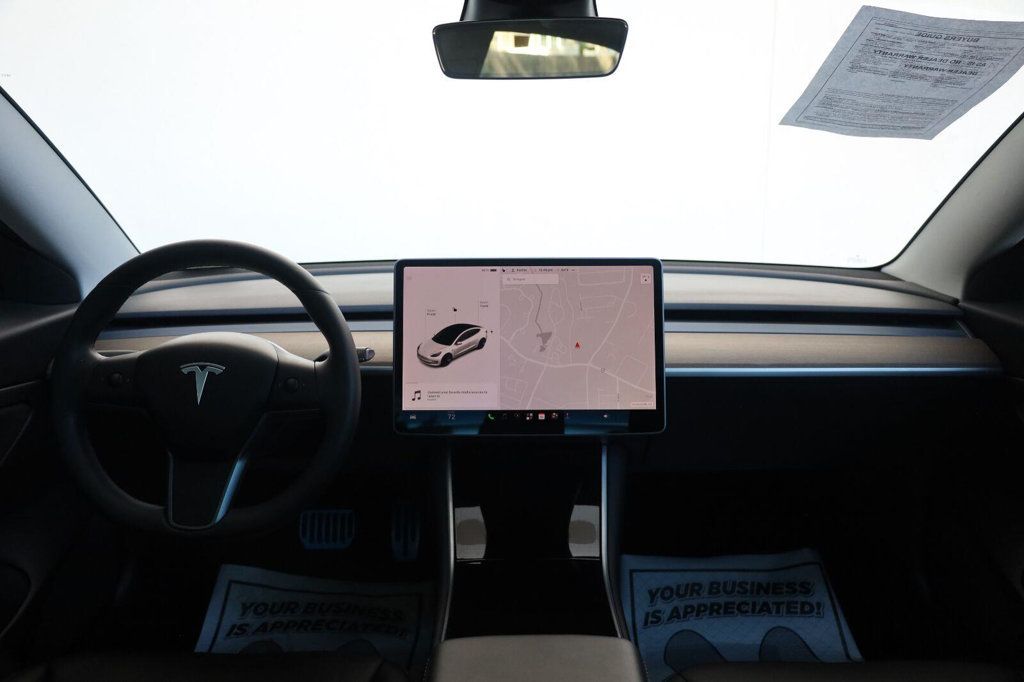 Tesla Model 3 photo 29