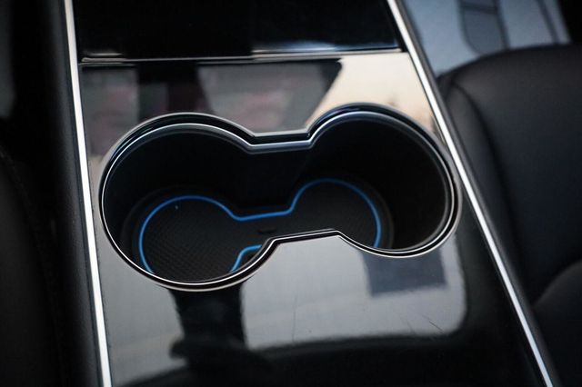 2020 Tesla Model 3 Standard Range Plus - 23101479 - 34