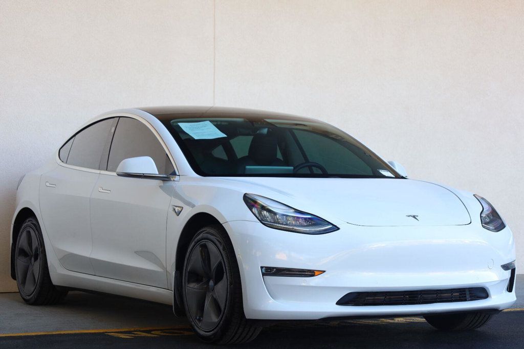 Tesla Model 3 photo 7