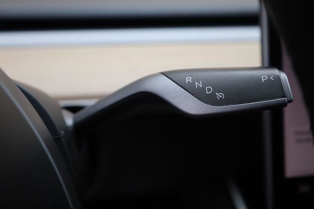 2020 Tesla Model 3 Standard Range Plus - 23101483 - 34