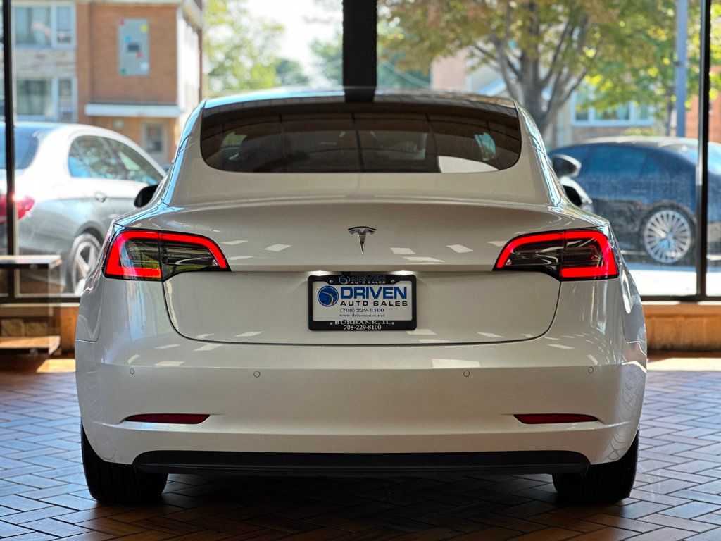 2020 Tesla Model 3 Standard Range Plus photo 11