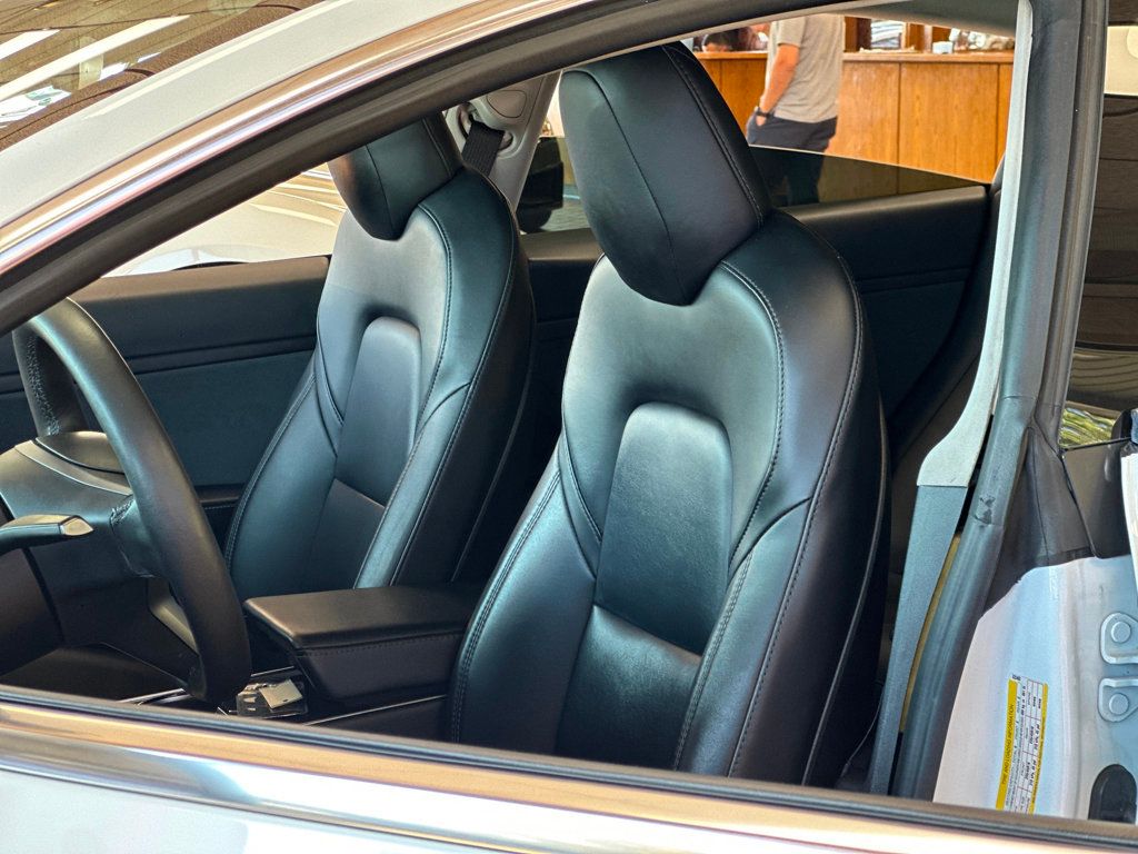 2020 Tesla Model 3 Standard Range Plus photo 16