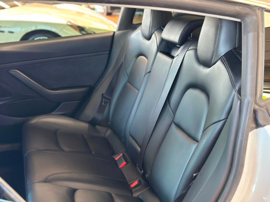 2020 Tesla Model 3 Standard Range Plus photo 23