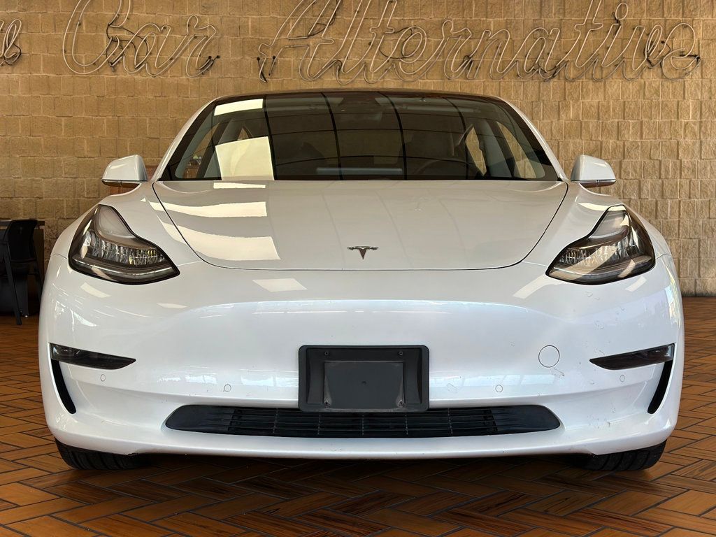 2020 Tesla Model 3 Standard Range Plus photo 3