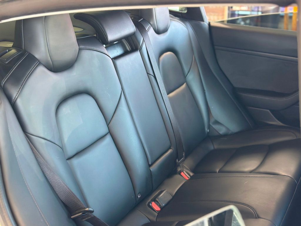 2020 Tesla Model 3 Standard Range Plus photo 27