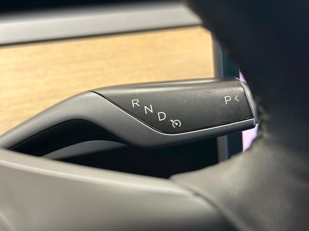 2020 Tesla Model 3 Standard Range Plus photo 33