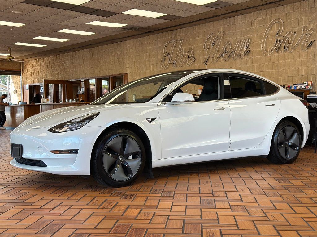 2020 Tesla Model 3 Standard Range Plus photo 5