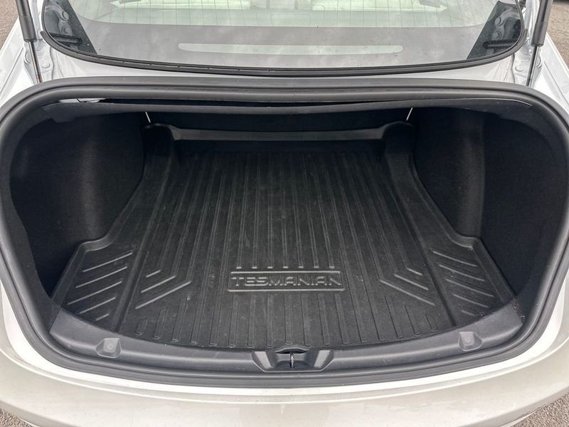 2020 Tesla Model 3 Standard Range Plus RWD - 22996351 - 19
