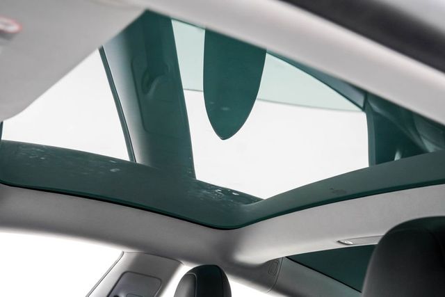 2020 Tesla Model 3 Standard Range Plus RWD - 23045616 - 16