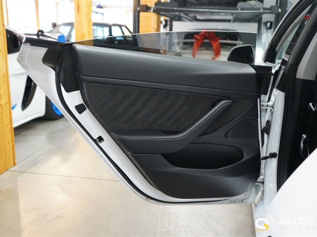 2020 Tesla Model 3 Standard Range Plus RWD - 22940952 - 23