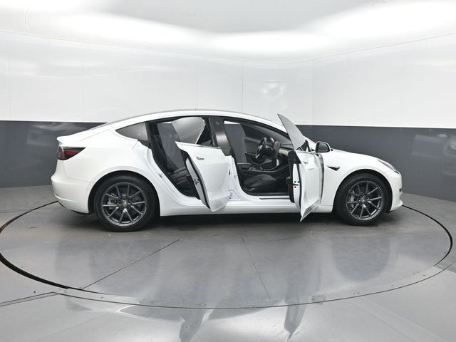 2020 Tesla Model 3 Standard Range Plus RWD - 22975749 - 29