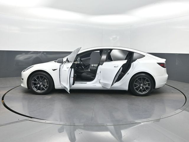 2020 Tesla Model 3 Standard Range Plus RWD - 22975749 - 31